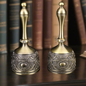 Cloche <span class=keywords><strong>de</strong></span> table <span class=keywords><strong>de</strong></span> style européen pour restaurant, événements, commémorations, mariages, anniversaires, excursions et autres occasions spéciales - Product Image 2