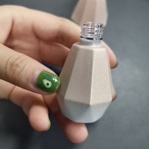 Flacone di Smalto per Unghie in Vetro di Alta Qualità Personalizzato e di Lusso, 8ml 10ml 15ml - Product Image 5