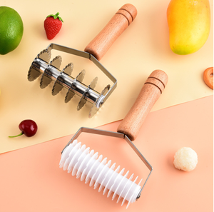 Utensilios de Cocina, Cortador de Masa con Mango de Madera, Rebanador de Panqueques, Cuchillo para Pizza, Cortador de Pasta de Acero Inoxidable, Cortador Redondo de Fideos - Product Image 1