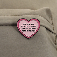 Je ne suis pas la personne la plus grande je vais te frapper avec une chaise épingle en émail citation drôle broche en métal insigne de revers épingles en émail en gros