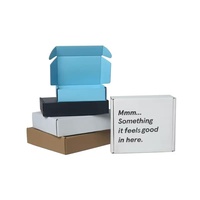 Petites boîtes d'expédition en carton ondulé personnalisées avec logo, recyclées, 6x6x6, avec gaufrage et estampage à chaud or, pour chaussettes