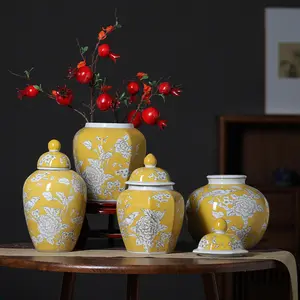 Оптовая продажа, высококачественные желтые глазурованные фарфоровые вазы, простые и модные украшения для домашних столешниц в Цзиндэчжэне