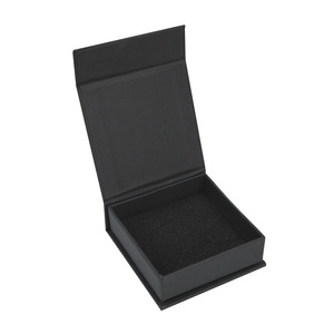 JeyBox Factory Wholesale Custom Printed Handmade Luxury Rigid Cardboard Recycled Materials Black Simple Empty Magnetic Closure - Product Image 1