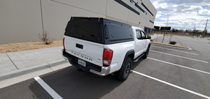 Capote <span class=keywords><strong>de</strong></span> camion en acier, capote <span class=keywords><strong>de</strong></span> camion en aluminium, <span class=keywords><strong>tente</strong></span> <span class=keywords><strong>de</strong></span> <span class=keywords><strong>toit</strong></span> en aluminium, capote <span class=keywords><strong>de</strong></span> camion en aluminium pour Tacoma, couvre-caisse - Product Image 3