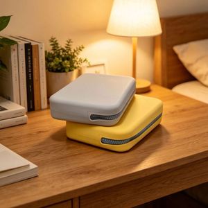 Pochette de maquillage tendance en silicone avec fermeture éclair, résistante à l'eau, écologique, poignée souple, capacité moyenne pour les voyages et l'usage quotidien - Product Image 1