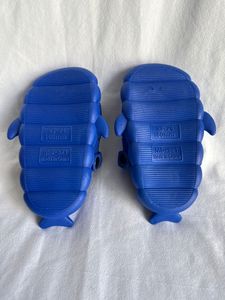 Scarpe Acquatiche Unisex Blue Shark Design in PVC con Punta Chiusa, Suola da 15MM, per Spiaggia ed Estate, Impermeabili con Suola Esterna in EVA - Product Image 5