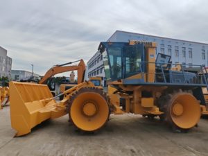 Compacteur routier Shantui SR28MR d'occasion, 28 tonnes, machine de compactage lourd pour la construction routière - Product Image 5