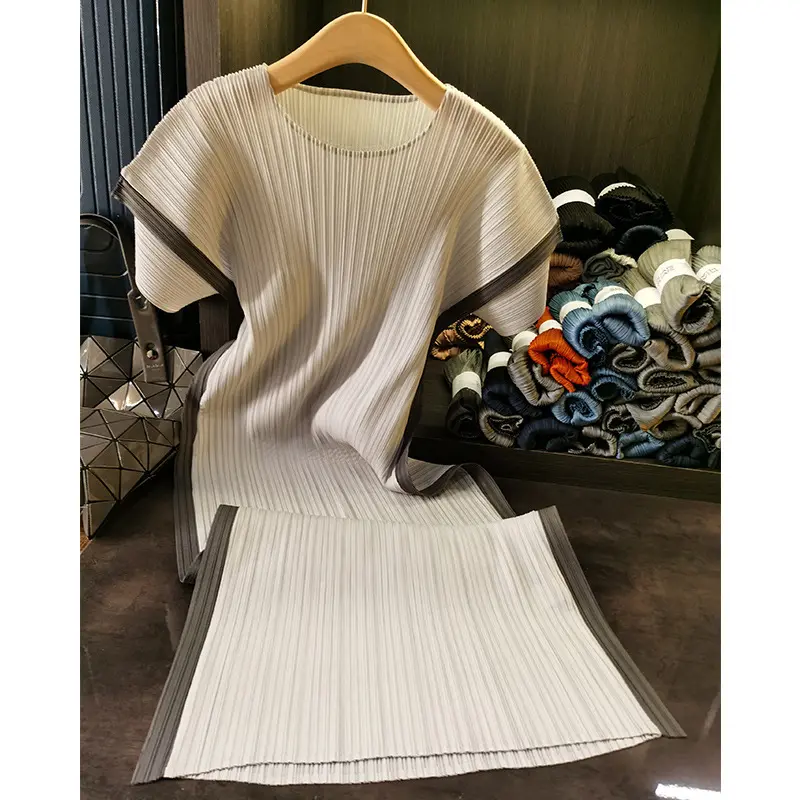 जापानी शैली की सरल रेखाएं कंट्रास्ट रंग की प्लीटेड ड्रेस, कोमल ढीली स्लिमिंग मध्य-लंबाई वाली कार्यालय महिला स्कर्ट
