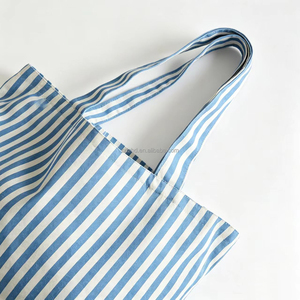 Borsa Tote in Tela Personalizzata con Strisce Verticali Blu e Bianche per Donna, Dimensioni/Colore/Design Personalizzabili, Borsa Riutilizzabile Regolabile per lo Shopping - Product Image 3
