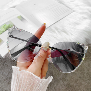 Lunette De Soleil New Fashion Luxury <strong>Party</strong> Rhinestone Sun <strong>Glasses</strong> Female Shades Crystal Cat Eye Sunglasses - Product Image 4