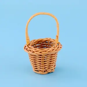 Haosen Decoratieve Mini Ronde Plastic Rotan Geweven Bloemenmand Voor Huwelijksfeest Huis Tuin