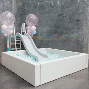 Outdoor Kinder Party Softplay-Geräte Indoor-Spielplatz kommerziellen Ball Gruben mit Rutsche