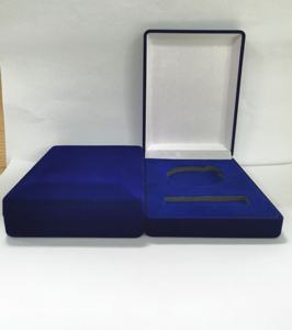 Insignias de alta calidad, Logo personalizado con caja de monedas - Product Image 4