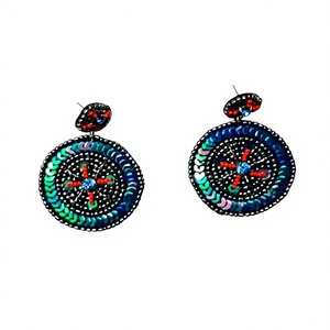 Pendientes de botón bohemios con forma de luna para mujer, tejidos a mano, con cuentas de cristal bordadas, chapados en oro, ideales para bodas, fiestas y regalos de compromiso. - Product Image 3