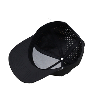 Casquette de baseball personnalisée imperméable découpée au laser avec trous perforés, logo en caoutchouc PVC, 5 panneaux - Product Image 5