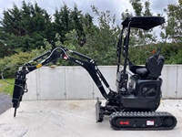 LIVRAISON GRATUITE Mini-excavatrice sur chenilles 1 tonne, moteur certifié EPA EURO5 TUV, pompe, garantie de 2 ans, service après-vente gratuit