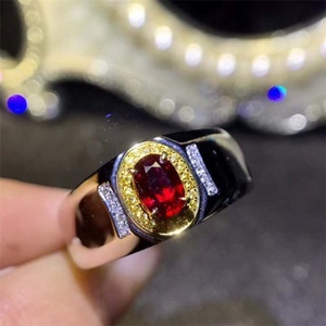Sgarit Đá Quý Đồ Trang Sức Nhà Máy Bán Buôn Sang Trọng 18K Vàng Nam Phi Bất Kim Cương 0.5ct Tự Nhiên Chim Bồ Câu Máu Đỏ Ruby Nhẫn - Product Image 3
