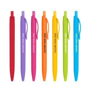 ปากกาลูกลื่นพลาสติกราคาถูกพร้อมโลโก้สำหรับโปรโมชั่น  รูปภาพตัวอย่างฟรี - Product Image 2
