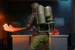 <span class=keywords><strong>Figurine</strong></span> <span class=keywords><strong>NECA</strong></span> The Thing Ultimate MacReady, <span class=keywords><strong>figurine</strong></span> d'action Ultimate Eerie-shaped Deluxe Toy Outpost 31 Exclusive 7 pouces - Product Image 4