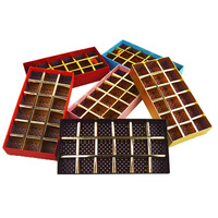 Boîte cadeau rigide personnalisée pour chocolats avec ruban et insert de séparation en grille pour bonbons, biscuits, cadeaux de mariage et emballages de fêtes