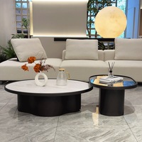Table basse Oki en placage de bois, luxe haut de gamme, salon, design moderne, forme de pétale, noire, facile à nettoyer