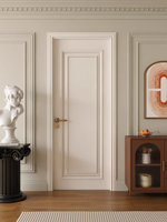 Porte battante en bois à charnières, style médiéval blanc et noir, avec lignes décoratives, cadre de porte rétro avec double boucle profonde de style mid-century