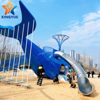 Équipement de terrain de jeu sur le thème des baleines en acier inoxydable soudé sur mesure pour les enfants, structure de jeu extérieure pour parcs, jardins d'enfants