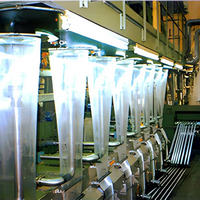 Ligne de production automatique de polypropylène blanc 220V, capacité 6t-60t, pour le traitement des fibres de polypropylène non tissé, fût en plastique LHMC, Chine