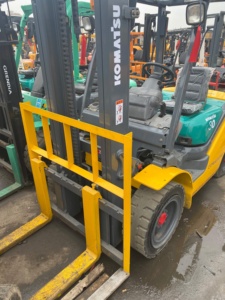 Bon prix, chariot élévateur Komatsu 30 d'occasion d'origine japonaise, haute performance, 3 tonnes, pour travaux de construction, en stock. - Product Image 5