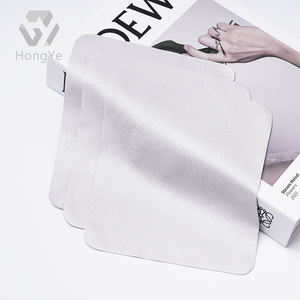 Chiffon <span class=keywords><strong>de</strong></span> nettoyage <span class=keywords><strong>de</strong></span> lentilles <span class=keywords><strong>de</strong></span> <span class=keywords><strong>lunettes</strong></span> en daim microfibre écologique réutilisable Impression <span class=keywords><strong>de</strong></span> logo personnalisé Toutes les options <span class=keywords><strong>de</strong></span> couleur 15x18cm <span class=keywords><strong>Entretien</strong></span> <span class=keywords><strong>des</strong></span> <span class=keywords><strong>lunettes</strong></span> - Product Image 3