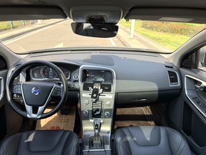 SUV <span class=keywords><strong>Volvo</strong></span> <span class=keywords><strong>XC60</strong></span> 2015 Usado, 2.0T 6AT Gasolina, Volante a la Izquierda, 213HP 300Nm, Techo Panorámico, Tracción en las Cuatro Ruedas, Cámara Trasera, Vehículo de <span class=keywords><strong>Segunda</strong></span> <span class=keywords><strong>Mano</strong></span> Confiable en Venta - Product Image 4