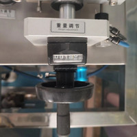 Machine de remplissage semi-automatique pneumatique CE pour sauces, cosmétiques, crèmes, beurre de cacahuète, tomates et pâtes liquides, avec piston manuel