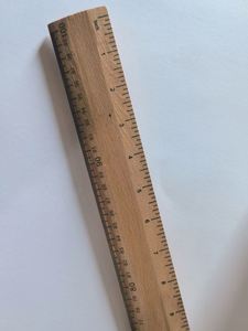 Règle de tailleur en bois de hêtre avec échelle en pouces pour l'enseignement - Product Image 4