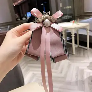 Wholesale Women Pink Bow Brooches Fashion Ribbon Bow Brooch Tie Pearl Crystal Bee Brooch For Women Accessories