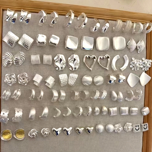 Jaki Charms Top Design Femmes Luxe bijoux fantaisie En Acier Inoxydable Creux Longue Boucle D'oreille bijoux fantaisie femmes - Product Image 1