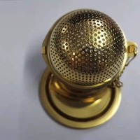 Infuseur à thé réutilisable et écologique en acier inoxydable argent/or 52 mm avec fermoir de verrouillage, filtre à mailles et chaîne portable pour la maison