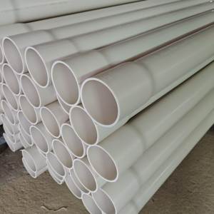 Tuyau de vidange <span class=keywords><strong>perforé</strong></span> en PVC pour système de drainage français et drainage de l'eau souterraine pour éviter l'engorgement du sol - Product Image 3