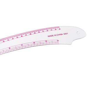 <span class=keywords><strong>Regla</strong></span> curva <span class=keywords><strong>francesa</strong></span> <span class=keywords><strong>de</strong></span> PVC roja <span class=keywords><strong>de</strong></span> 60*7CM para diseño <span class=keywords><strong>de</strong></span> patrones <span class=keywords><strong>de</strong></span> <span class=keywords><strong>costura</strong></span>, accesorio <span class=keywords><strong>de</strong></span> <span class=keywords><strong>costura</strong></span> <span class=keywords><strong>de</strong></span> moda con curvas <span class=keywords><strong>de</strong></span> manga variadas - Product Image 5