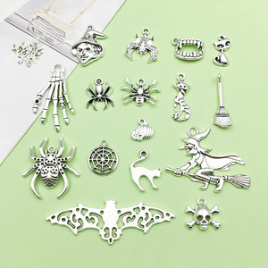 Pendentif rétro antique en alliage d'argent pour Halloween, formes variées, accessoires de bijoux DIY pour projets créatifs - Product Image 1