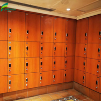 Casier de rangement pour salle de sport à huit portes, design démontable, serrure électronique, serrure à clé, matériaux en stratifié compact HPL