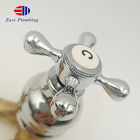 Robinet de douche de bain à double poignée en laiton en Chine