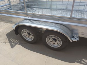 <span class=keywords><strong>Remorque</strong></span> Voiture <span class=keywords><strong>Double</strong></span> Essieu Galvanisée à Chaud avec Caisse de Transport Anticorrosion Durable, Feux LED et Rampe Grille - Product Image 5