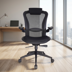 Cette chaise de bureau ergonomique en maille est dotée d'accoudoirs réglables, d'un appui-tête intégré et d'un siège à haute résilience. Son design pivotant - Product Image 1
