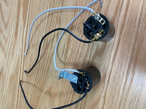 Enchufe de fijación <span class=keywords><strong>E26</strong></span> de <span class=keywords><strong>base</strong></span> media fenólica negra, portalámparas <span class=keywords><strong>E26</strong></span> sin llave con soporte - Product Image 2