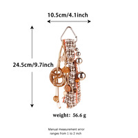 Breloque de sac vintage faite à la main multi-éléments, perle à pompon moelleux, porte-clés tendance pour femme, décoration de sac polyvalente