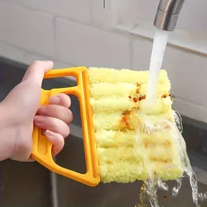Brosse de nettoyage pour stores - Dépoussiéreur détachable et lavable avec manche en plastique et poils doux pour usage domestique - Product Image 5