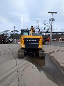 Miniexcavadora Liugong 9075F Nueva con Motor Yanmar, Miniexcavadora Hidráulica de 7.5 Toneladas, Máquina para Movimiento de Tierras - Product Image 3