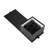 Boîte cadeau magnétique personnalisable avec impression dorée et offset, carton durable pour mariage et bijoux, recyclable