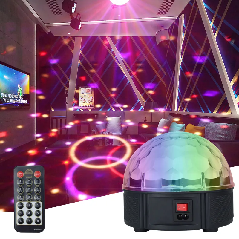Nuovi 12 colori colorati rotanti sfera magica di cristallo LED musica luce palcoscenico suono DJ luci da discoteca per la decorazione del Club