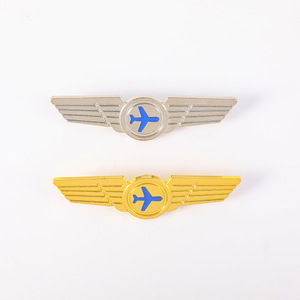 Kanat şekli hava hizmeti üniforma Pin rozeti toptan altın uçak komutanı Metal Pin debriyaj uçak kaptan amblem Pin ile - Product Image 1